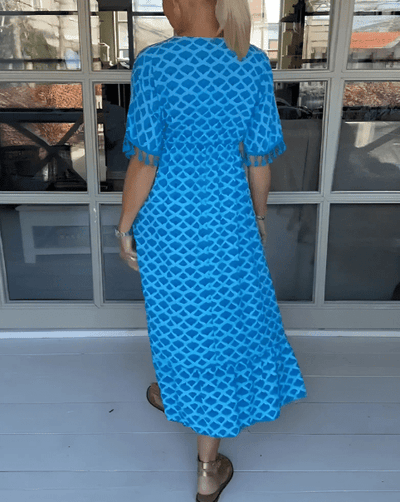 Della | Comfortable Loose Fit V-Neck Midi Dress